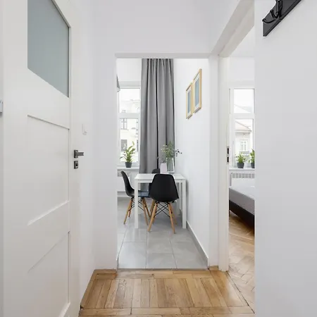 1-Bedroom Apartment - 65 Długa Street *