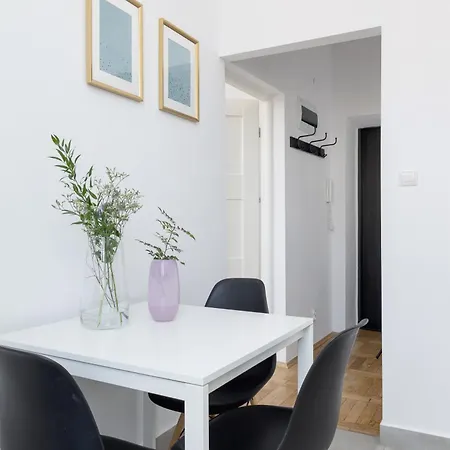 1-Bedroom Apartment - 65 Długa Street Kraków